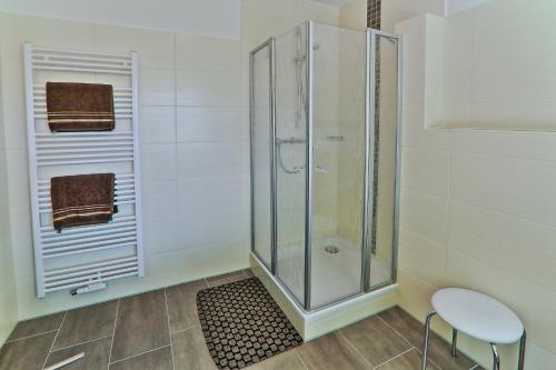 Bilik mandi di Hotel Restaurant Schute