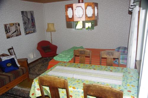 Giường trong phòng chung tại Stugor Storsjöns strand