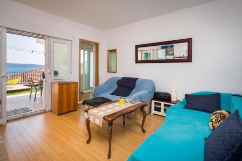Fotografie z fotogalerie ubytování Spacious apt w magnificent sea view & big terrace v destinaci Sumpetar