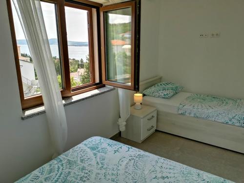 ANTON 2 Apartment with terrace and beautiful sea view
