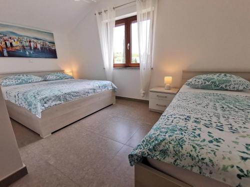 ANTON 2 Apartment with terrace and beautiful sea view