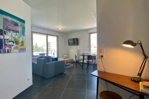 Le Triangle d'Or - 1 bedroom apartment with terrace