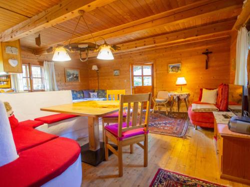 Un restaurant sau alt loc unde se poate mânca la Chalet Waldner by Interhome