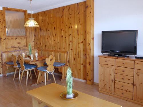 TV a/nebo společenská místnost v ubytování Apartment Christiania 2 Sbel by Interhome