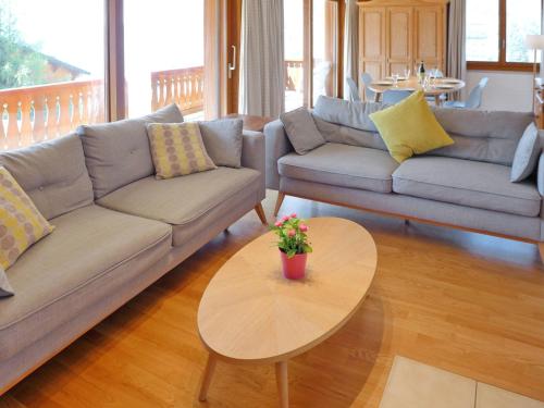 Apartment Hyacinthe 11 by Interhome