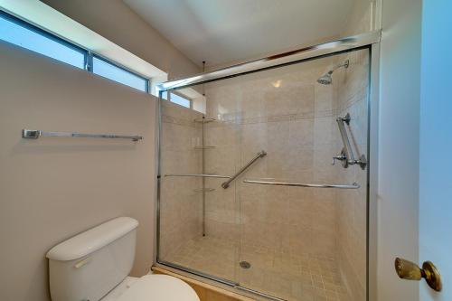 Siesta Key Beach - 2 Bedroom - 3 Beds - 3 Bathroom Duplex with Heated Swimming Poolにあるバスルーム