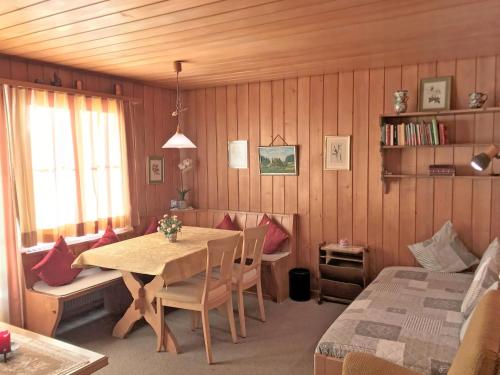 Galería fotográfica de Apartment Chalet Spassvogel by Interhome en Grindelwald