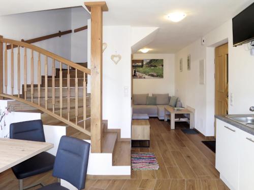 Posezení v ubytování Apartment Lisi by Interhome