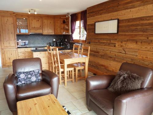 Kuchyň nebo kuchyňský kout v ubytování Apartment Ardève No 11 by Interhome
