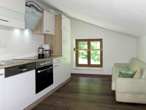 Kuchyňa alebo kuchynka v ubytovaní Apartment Bergkamerad by Interhome