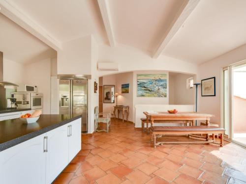 Villa Le Petit Rouveau by Interhome