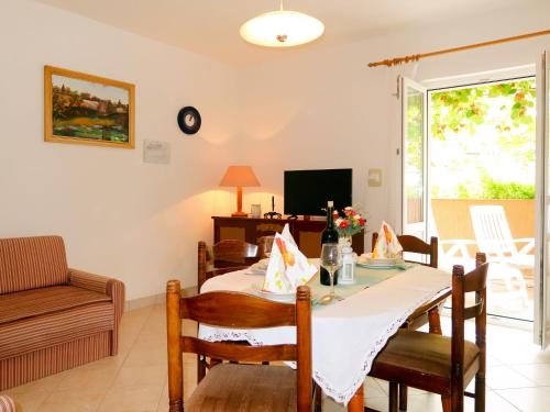 Apartment Dorka-1 by Interhome