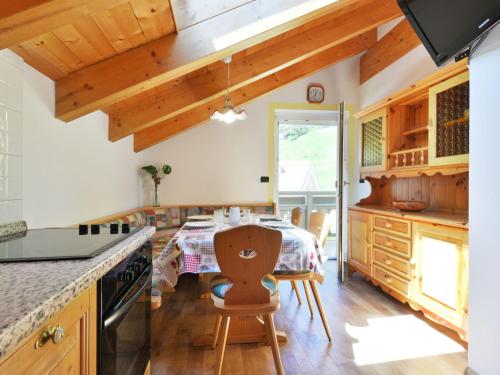 Kuchyň nebo kuchyňský kout v ubytování Apartment Cecilia-4 by Interhome