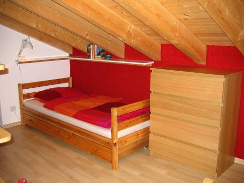Кровать или кровати в номере Apartment Gentiana - Utoring-42 by Interhome