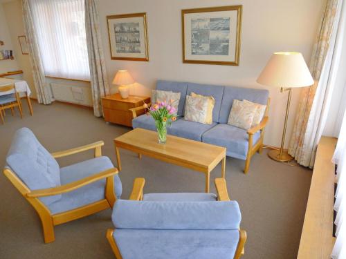 Posezení v ubytování Apartment Promenade - Utoring-74 by Interhome