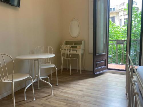 Lumine Luxury Suites by gaiarooms