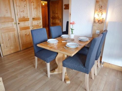 Ruang duduk di Apartment Le Bristol A20 by Interhome