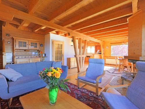 Gallery image of Chalet Zan-Fleuron by Interhome in Arveyes