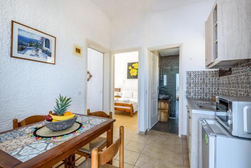 Η κουζίνα ή μικρή κουζίνα στο Ilias Apartments 