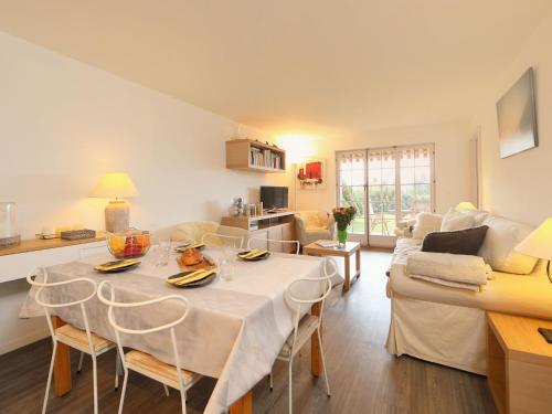 Χώρος καθιστικού στο Apartment Cristel 2 by Interhome