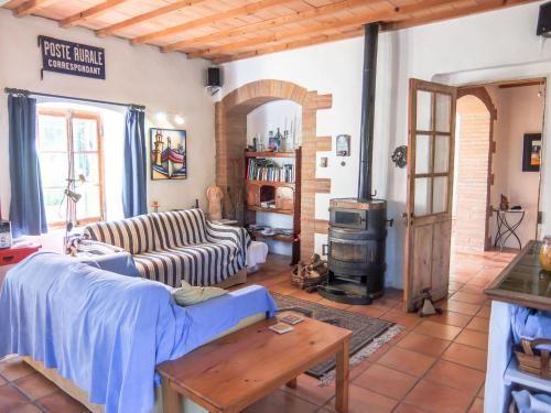 Χώρος καθιστικού στο Holiday Home Mas Troumpill by Interhome