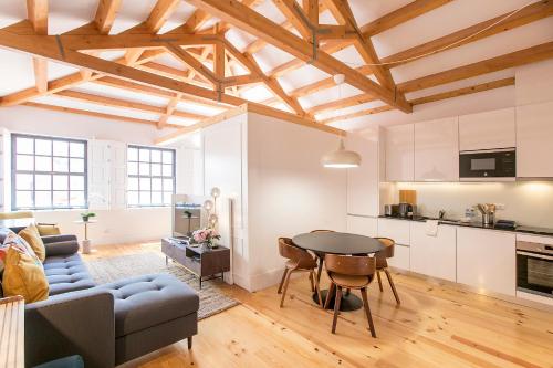 Newly Renovated Cozy Central Loft w/ AC by LovelyStay