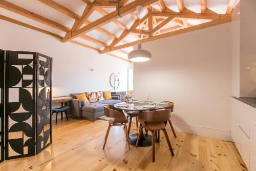 Newly Renovated Cozy Central Loft w/ AC by LovelyStay