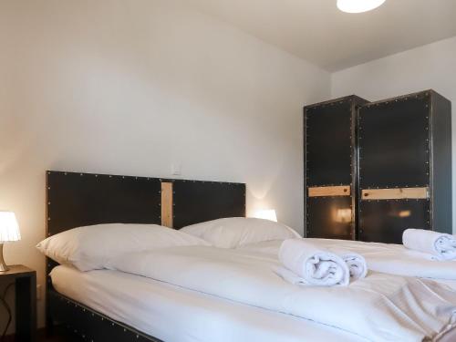 Ένα ή περισσότερα κρεβάτια σε δωμάτιο στο Apartment Ferme de Sandra F2 by Interhome