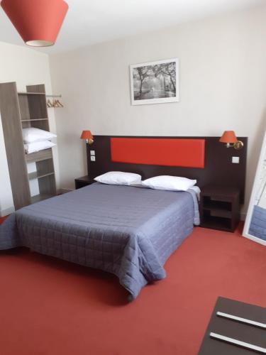 Легло или легла в стая в Hôtel de France