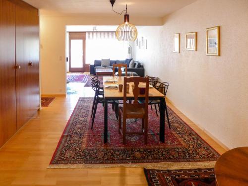 Χώρος καθιστικού στο Apartment Miremont B7 by Interhome
