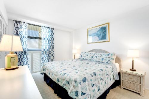 Säng eller sängar i ett rum på Sea Colony --- 508 Brandywine house