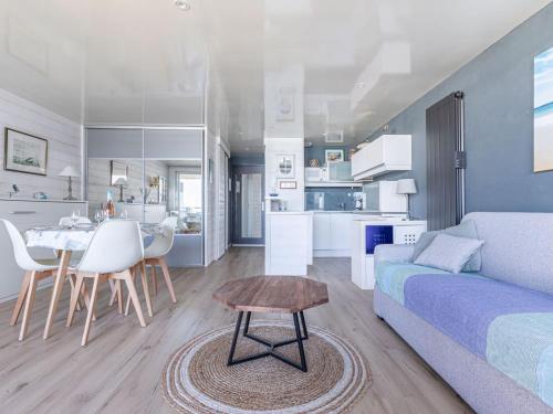 Studio Aquitania-4 by Interhome