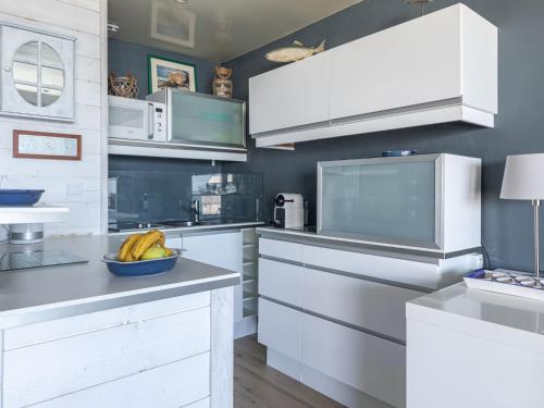 Studio Aquitania-4 by Interhome