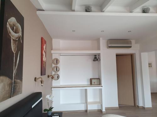 Televisyen dan/atau pusat hiburan di Bellos House