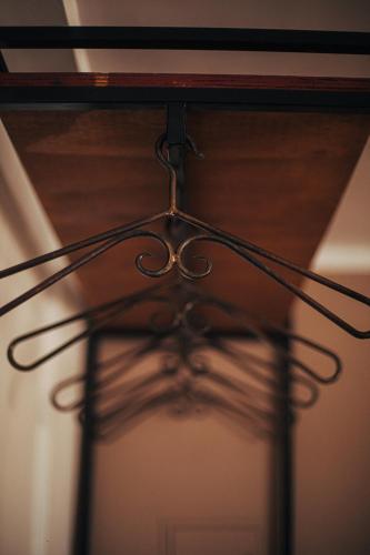 a close up of a metal rack on a ceiling at Cabañas Rio Soñado in Valle Grande