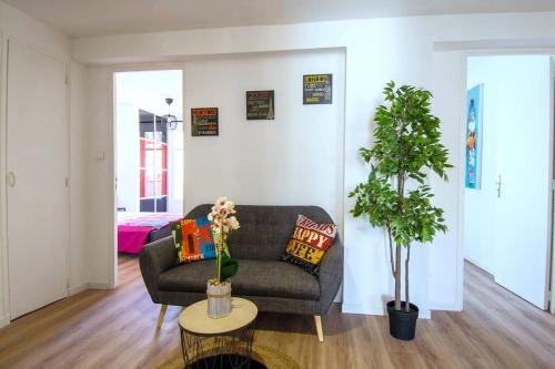 LA FABRIQUE GARE ST CHARLES - 2 balcons - 5min de la Gare - by experienceimmo photo 21