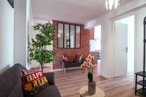 LA FABRIQUE GARE ST CHARLES - 2 balcons - 5min de la Gare - by experienceimmo photo 22