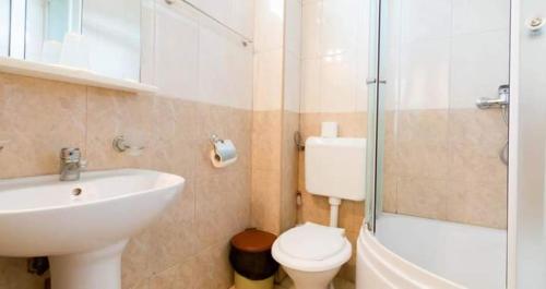 Ένα μπάνιο στο HOTEL ILA