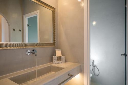 Ein Badezimmer in der Unterkunft Mardanza Exclusive
