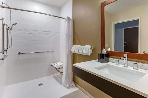 Gallery image of Comfort Suites Albuquerque Airport in Albuquerque