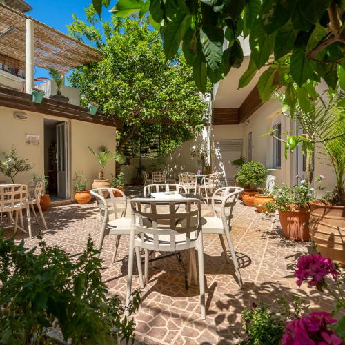Geana Apartments