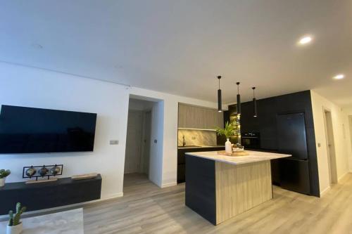 PRECIOSO APARTAMENTO A ESTRENAR EN CENTRO DE NERJA