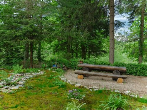 Aed väljaspool majutusasutust Yeti Cabin