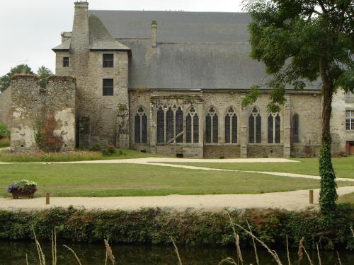 Κήπος έξω από το Le Logis de la Cour de Bretagne au Port de Dinan Lanvallay