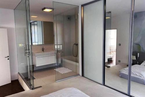 Kupaonica u objektu Luxusný 118m2 Apartmán s Krbom v Centre Nitry