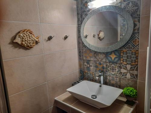 Koupelna v ubytování Poseidonia Syros cozy house