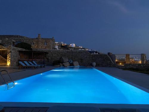 Der Swimmingpool an oder in der Nähe von Villa Casa De Blue