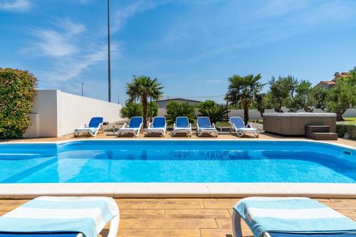 Villa Suker - Jacuzzi, Pool, Sauna