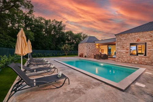 Unique Design Vila Doris