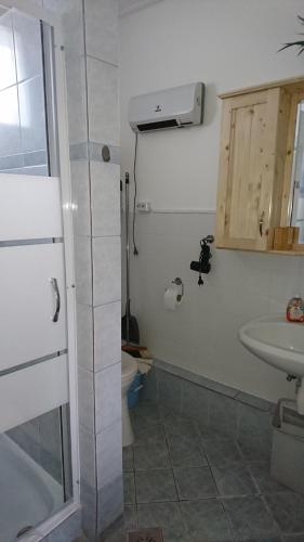 Kúpeľňa v ubytovaní Zalakaros Panoráma Apartmanok